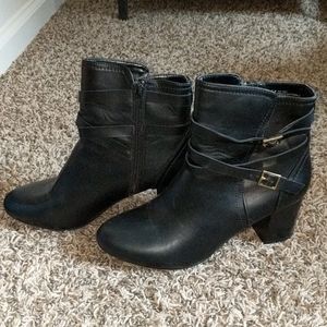 EUC Liz Claiborne Shorties Boots
